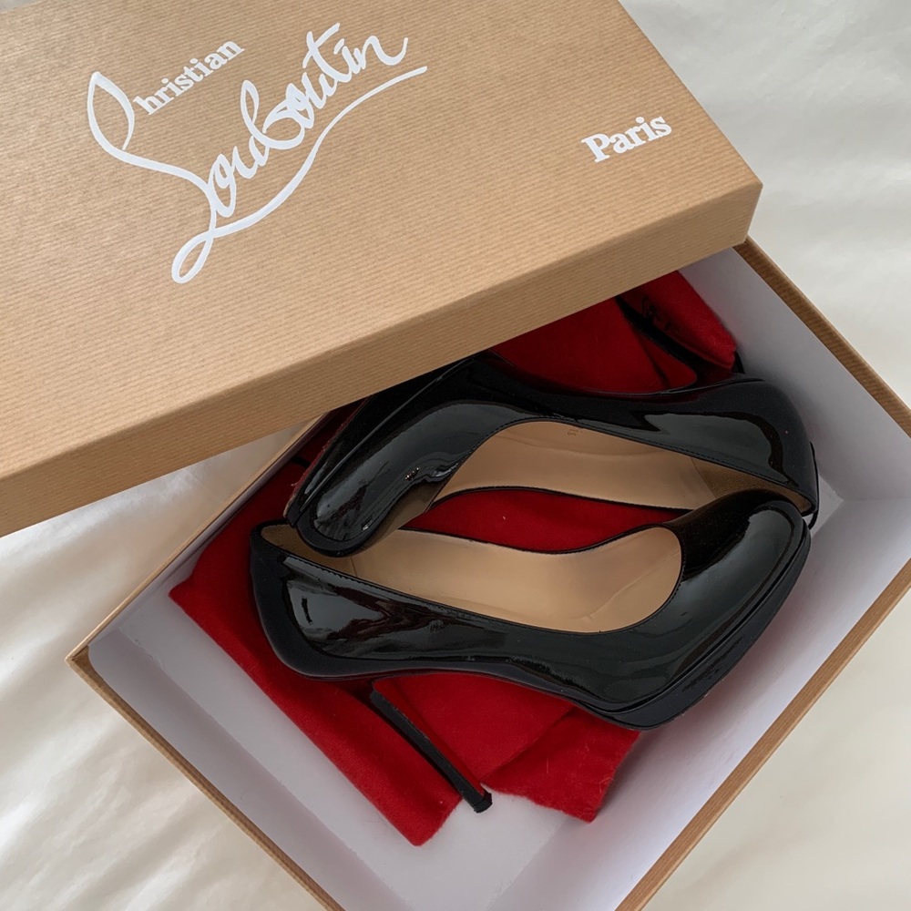 Christian Louboutin Simple Pump on Platform
